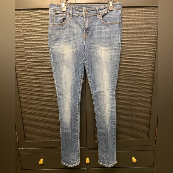 Levi’s Demi Curve Classic Rise Slim Women’s Jean - Picture 1 of 11